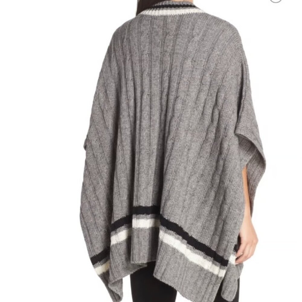 UGG Weslynn Poncho Sweater M/L - Picture 2 of 5
